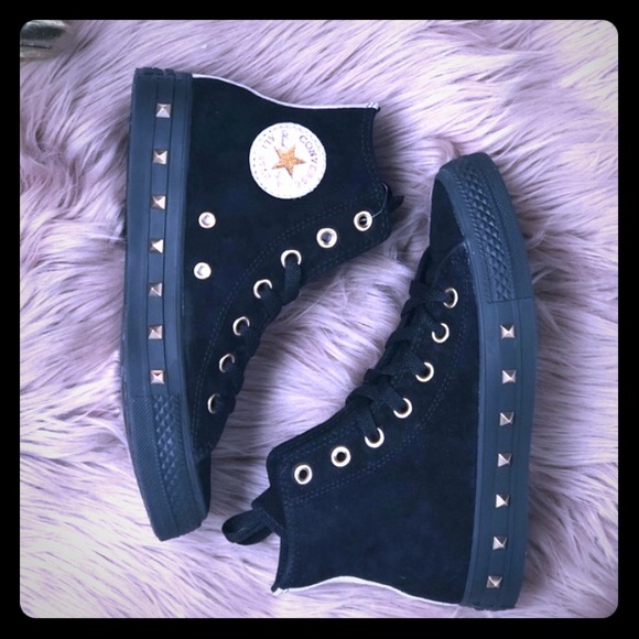 Converse Shoes - 🆕🖤Converse-  Black Suede with Rose Gold Studs